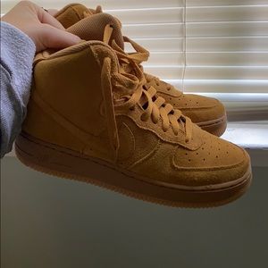 nike air jordan 1 suade